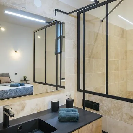 110 M2 Loft-style Apartment Bordeaux